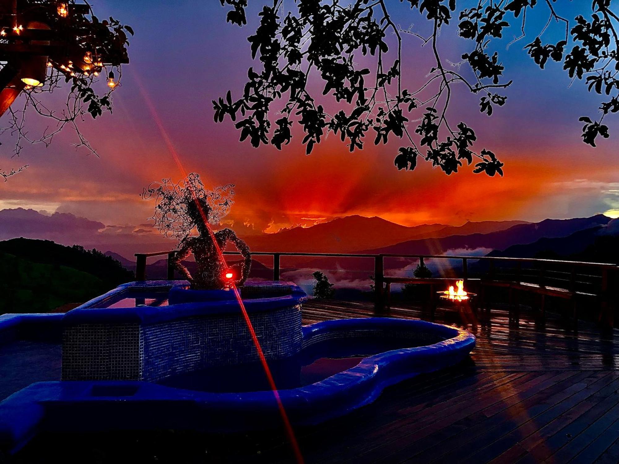 Bed and Breakfast El Refugio La Brisa Del Diablo Валье-Орнито Экстерьер фото