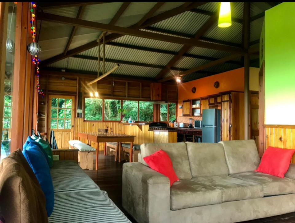 Bed and Breakfast El Refugio La Brisa Del Diablo Валье-Орнито Экстерьер фото