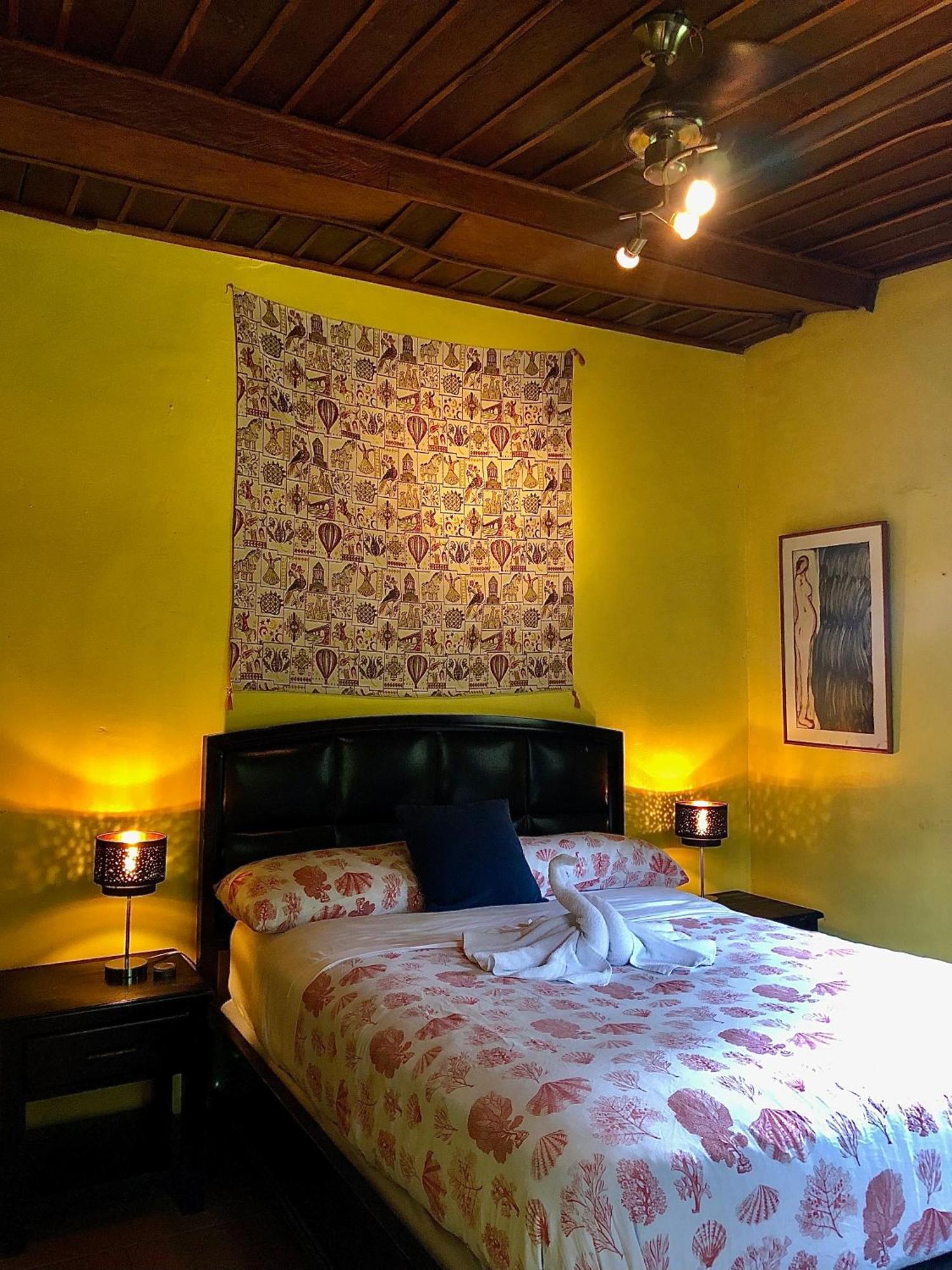 Bed and Breakfast El Refugio La Brisa Del Diablo Валье-Орнито Экстерьер фото